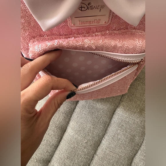 Loungefly Disney Minnie Mouse Cotton Candy Sequin Backpack NWOT - Picture 5 of 9